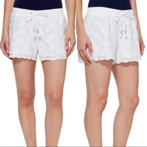 Lilly Pulitzer, White Women's Shorts, sz medium, EUC